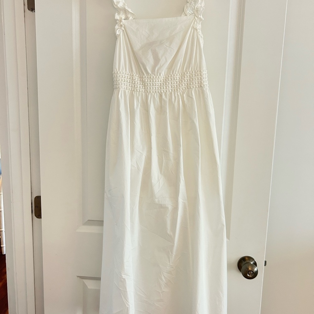 Elegant White Maxi Dress